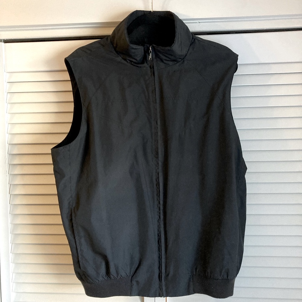 Men’s black vest.